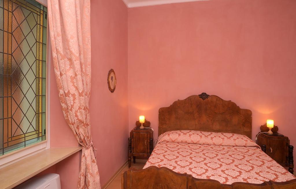 לינה וארוחת בוקר אלבה Relais Al Bel San Domenico חדר תמונה