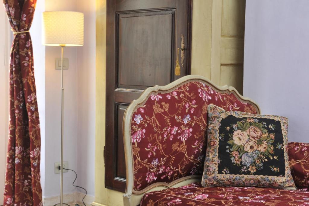 לינה וארוחת בוקר אלבה Relais Al Bel San Domenico חדר תמונה